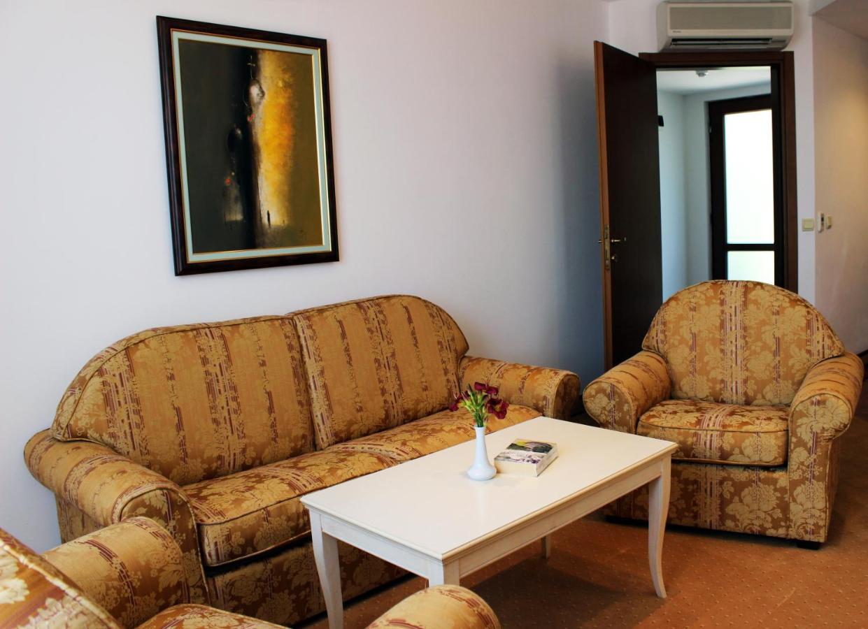 Helena Vip Villas And Suites Pantai Sunny Luaran gambar