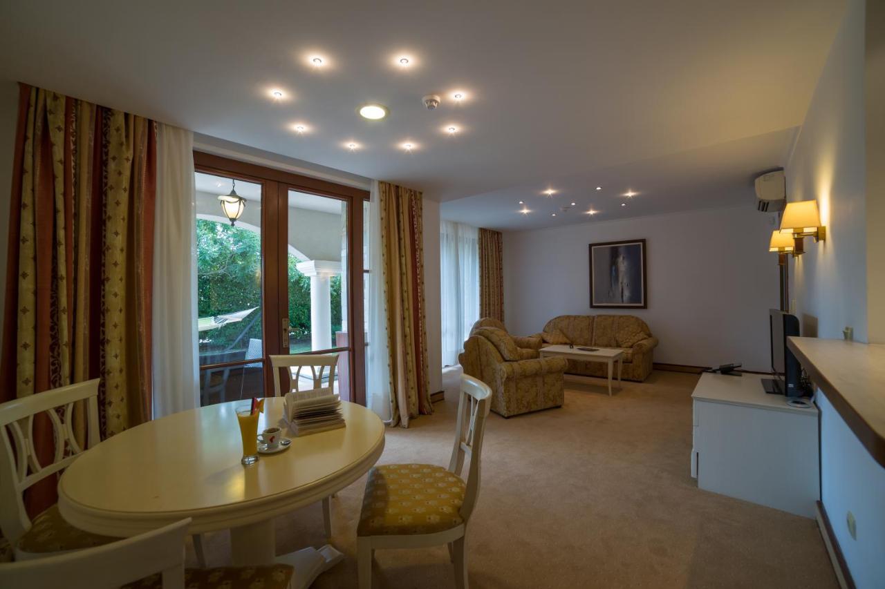 Helena Vip Villas And Suites Pantai Sunny Luaran gambar