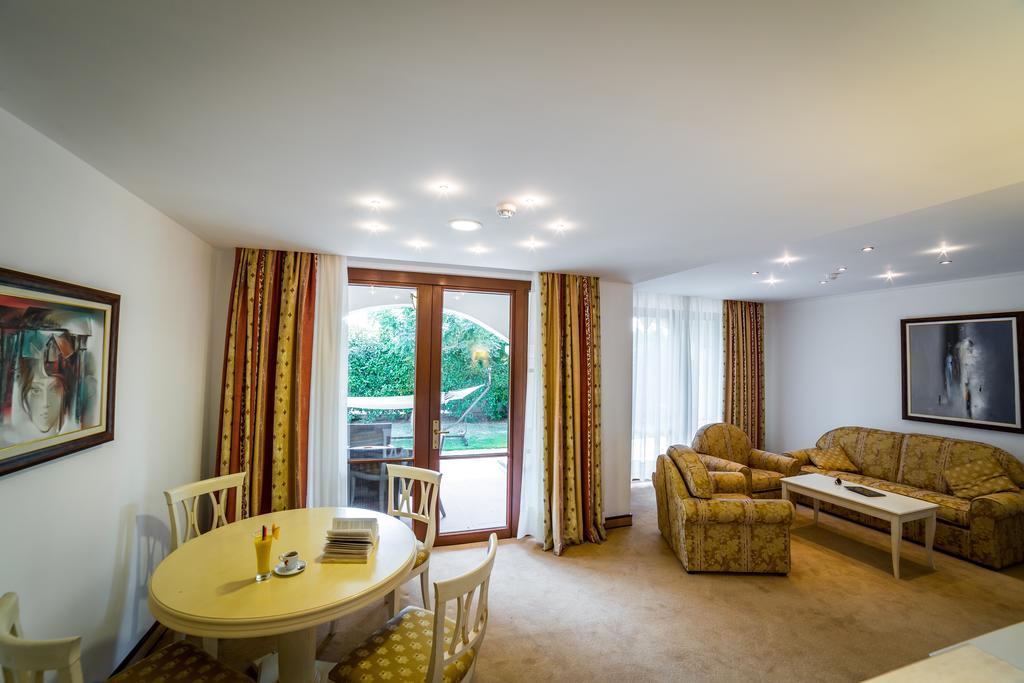 Helena Vip Villas And Suites Pantai Sunny Luaran gambar