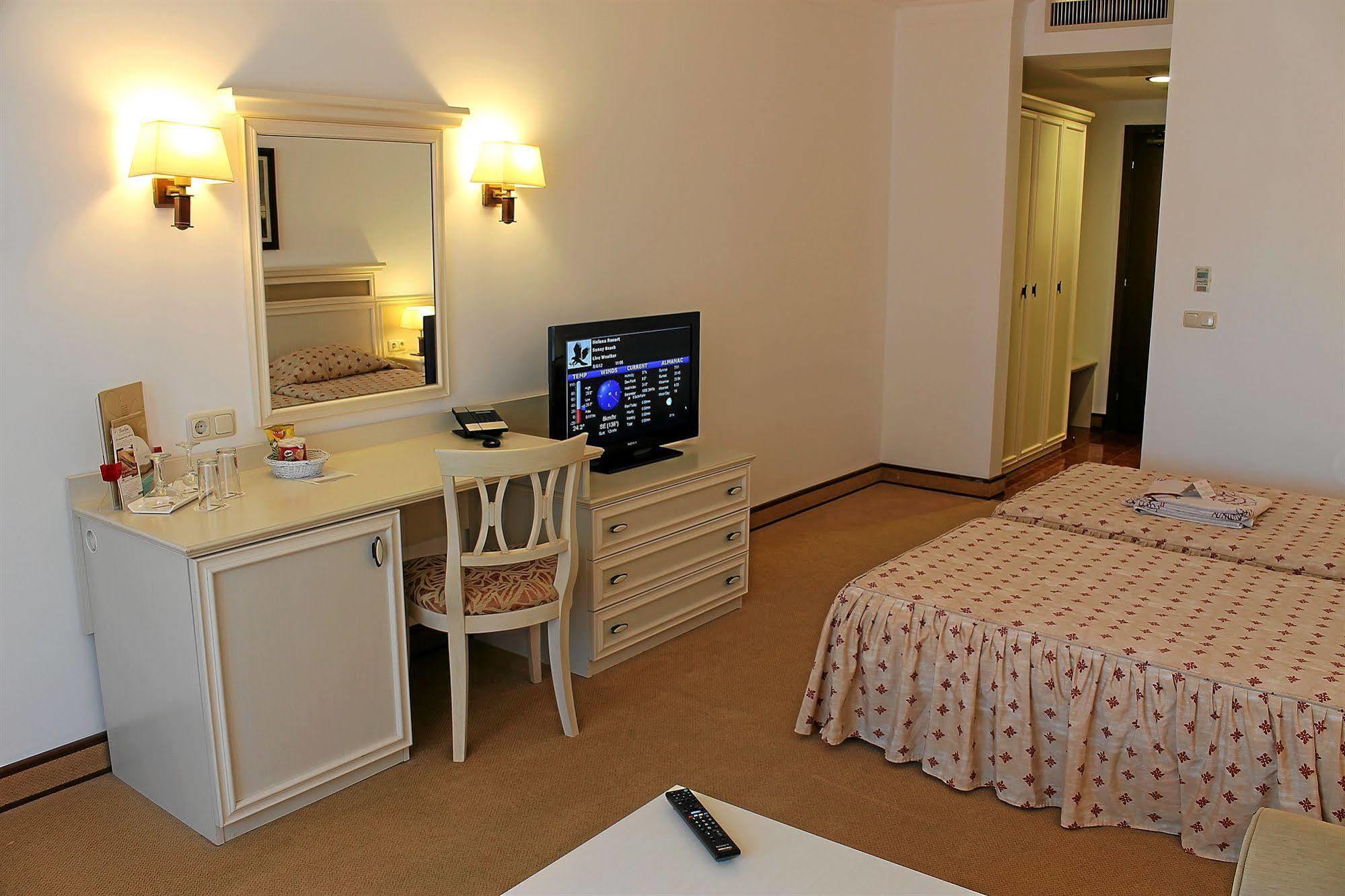 Helena Vip Villas And Suites Pantai Sunny Luaran gambar